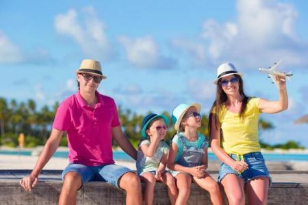 Top Reasons Families Prefer Taxi Travel for Vacations - Sayara Tours and Travels